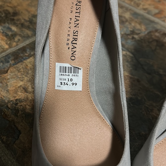 Heels - Picture 3 of 4